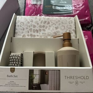 Threshold Gold and Cream Bath Set